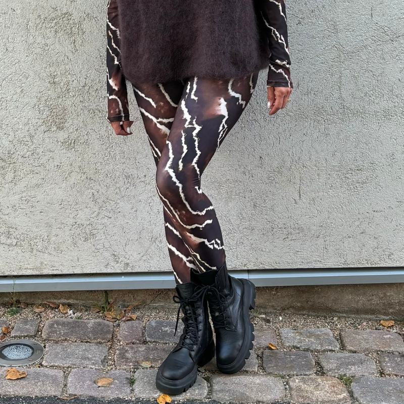 Black Colour - Lynn Leggings