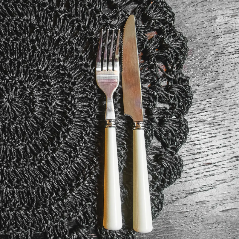 Olsson&Jensen - Bestickset Lotta benvit, 24 delar