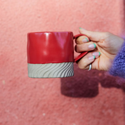 BYON -   ''Swirl '' Röd Mugg