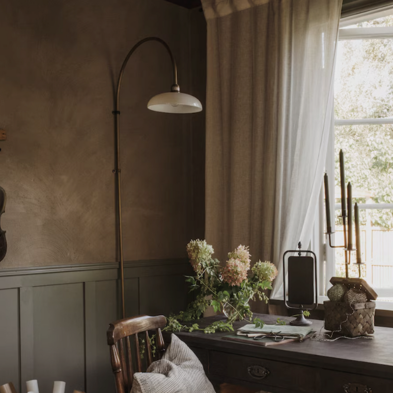 Strömshaga - Vägglampa Sofia Antik Mässing/Vit