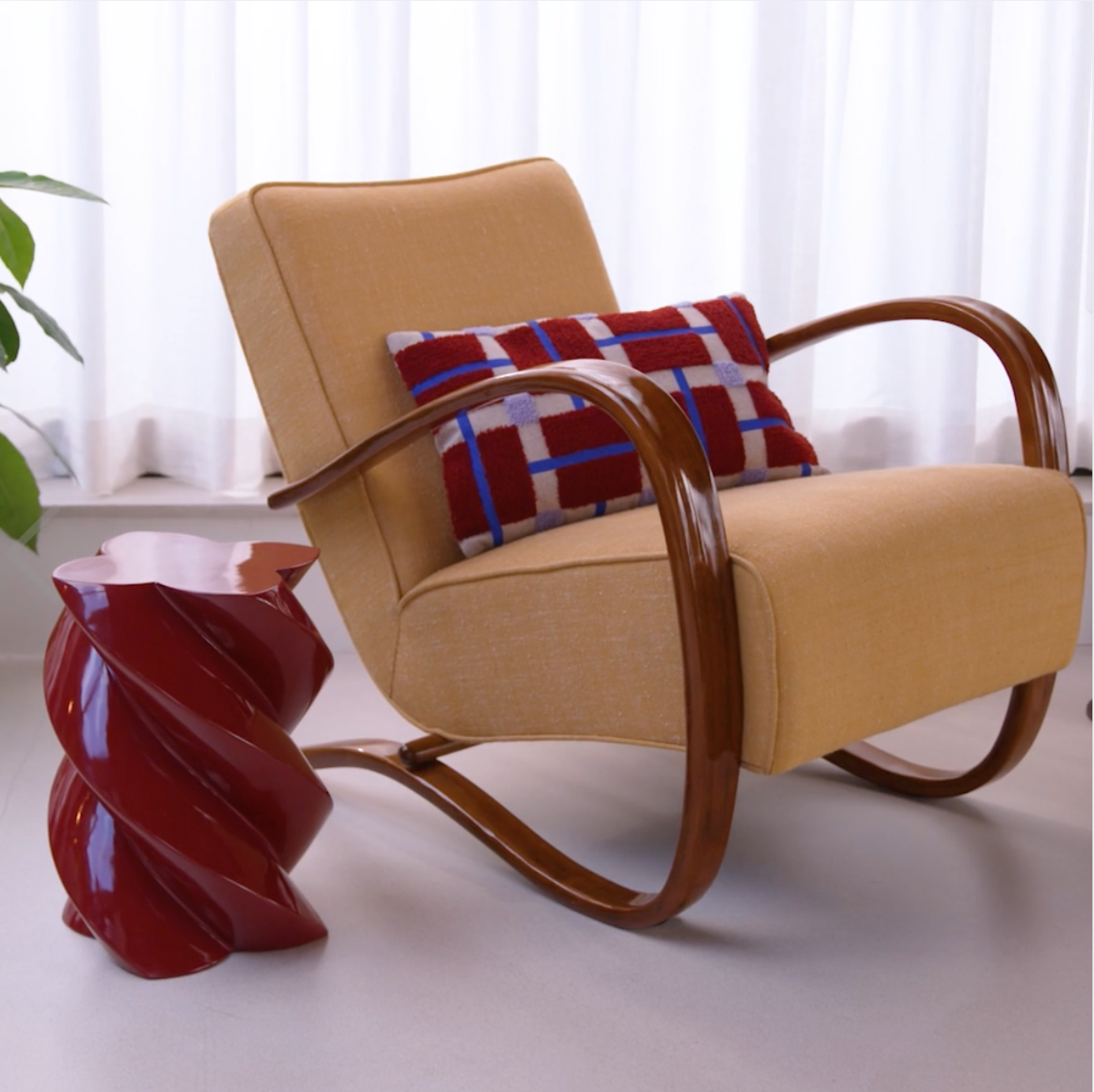 &Klevering - Pillar Marshmallow Burgundy - Sideboard