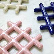 &Klevering - Trivet Grid Beige Underlägg