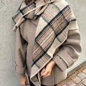 Black Colour - Leoni Chequered Scarf beige