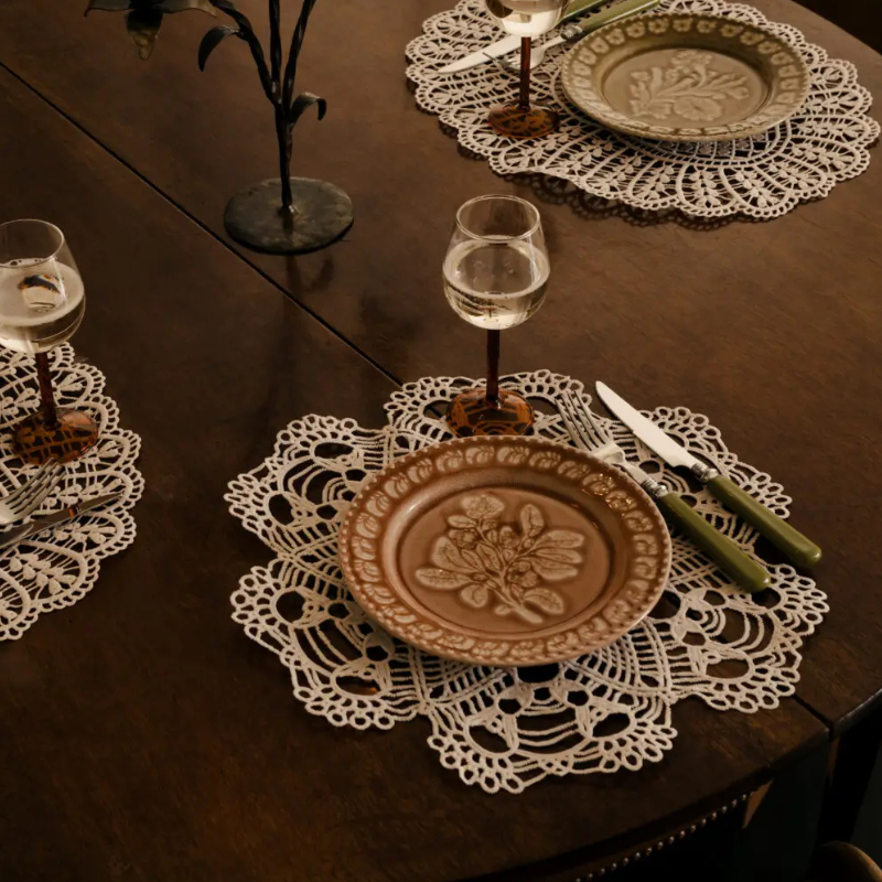 Olsson & Jensen Rose – Rostfärgad tallrik, Ø 21 cm