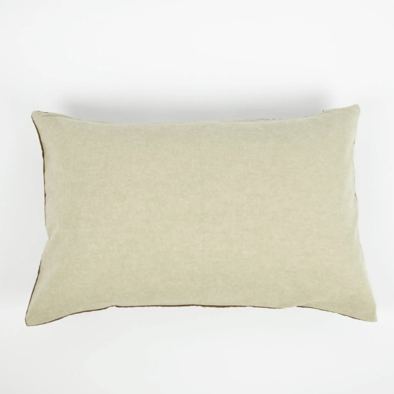 Olsson & Jensen Daisy – Brunt kuddfodral, 40 × 60 cm