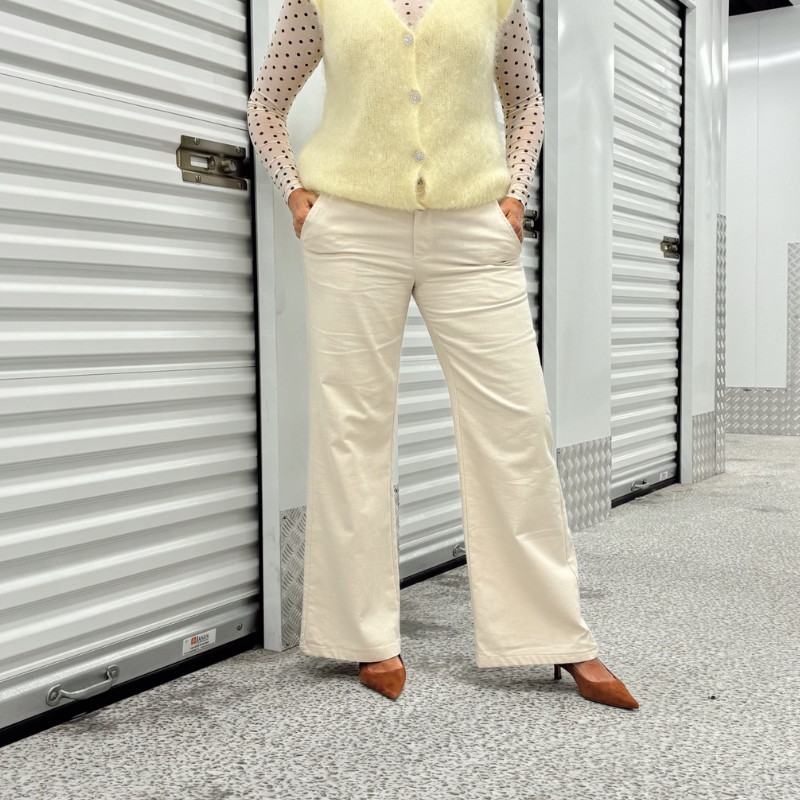 Black Colour - Box Pant Off White