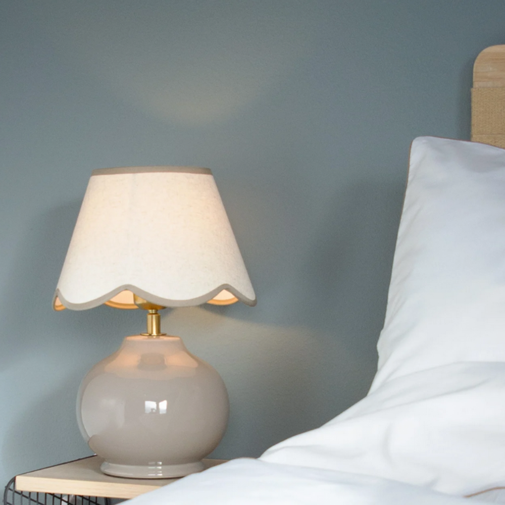 PR Home - Bordslampa Nell Nougat