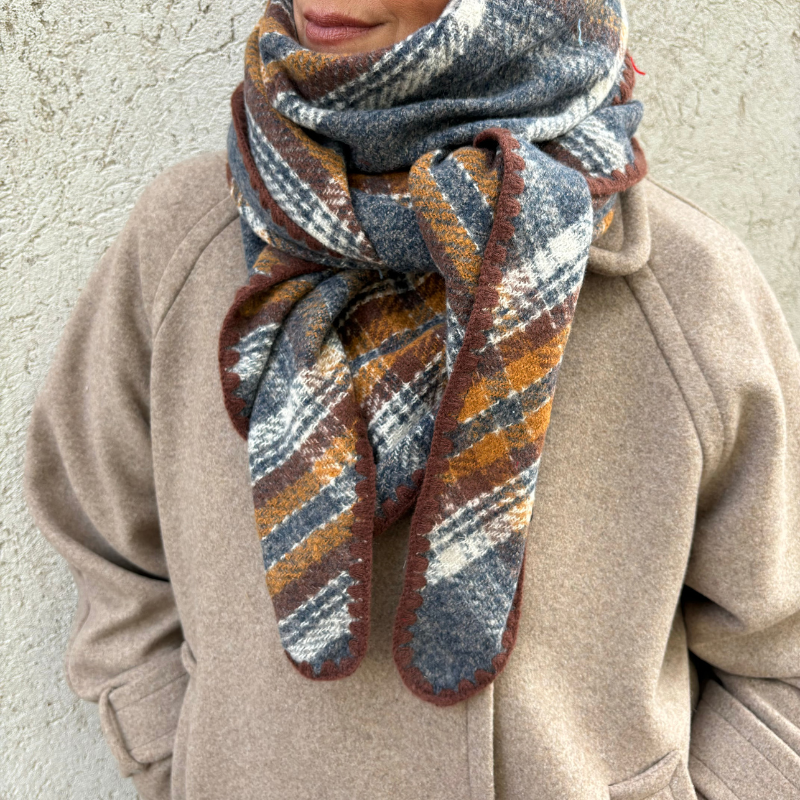Black Colour - Leoni Chequered Scarf Gray